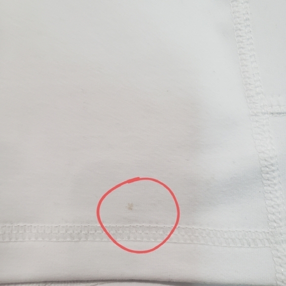 Recreational Habits White Mini Biker Shorts Size Medium - Picture 8 of 14